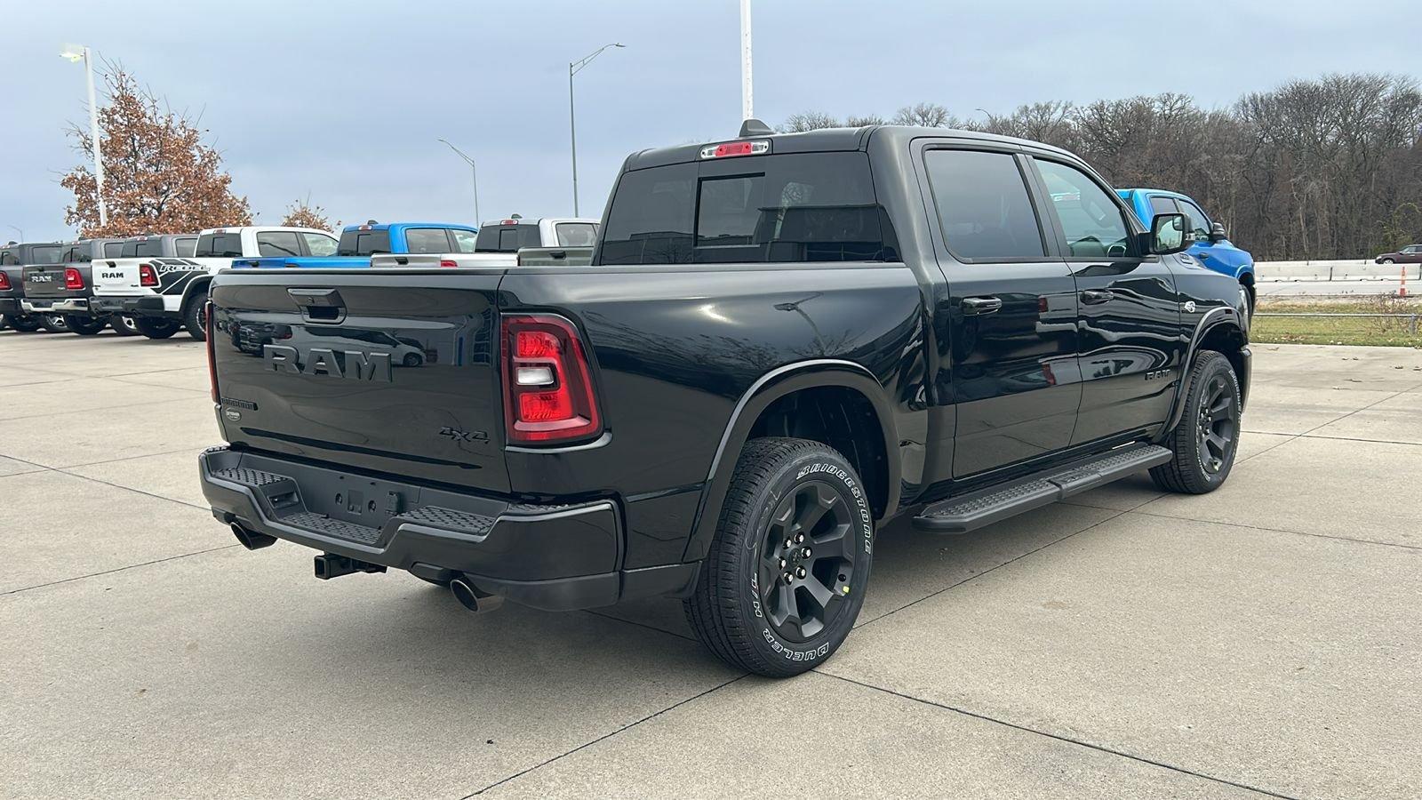 New 2026 Diamond Black Crystal Pearl-Coat Exterior Paint RAM Big Horn/Lone Star image 3