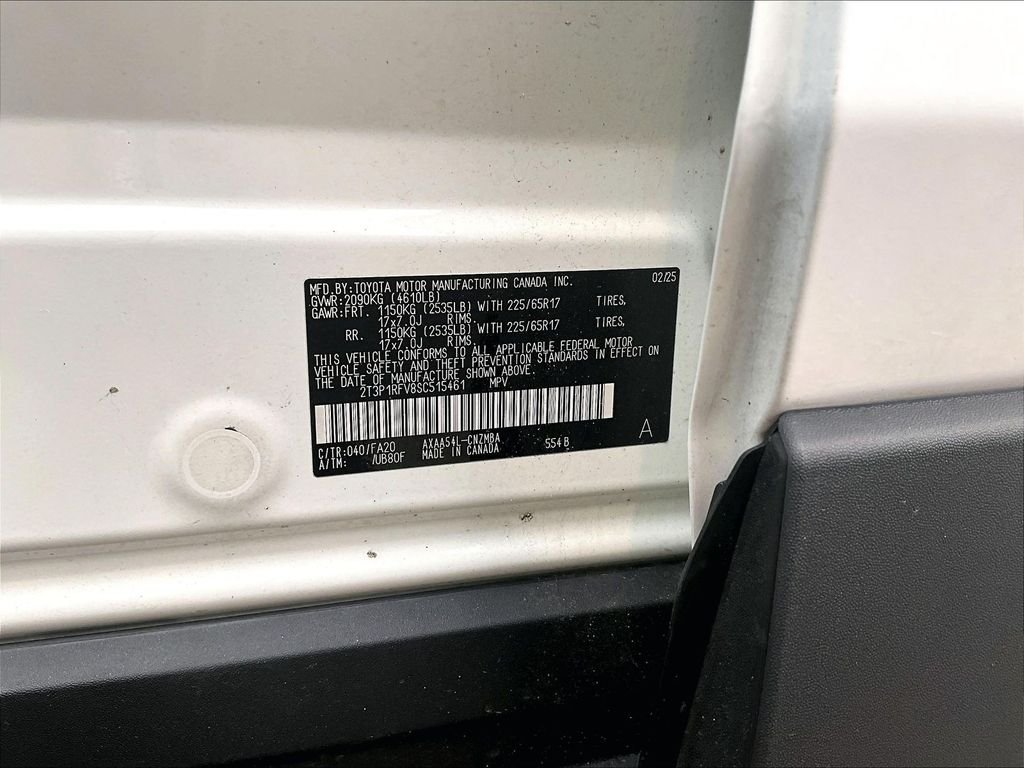 Used 2025 White Toyota XLE image 9