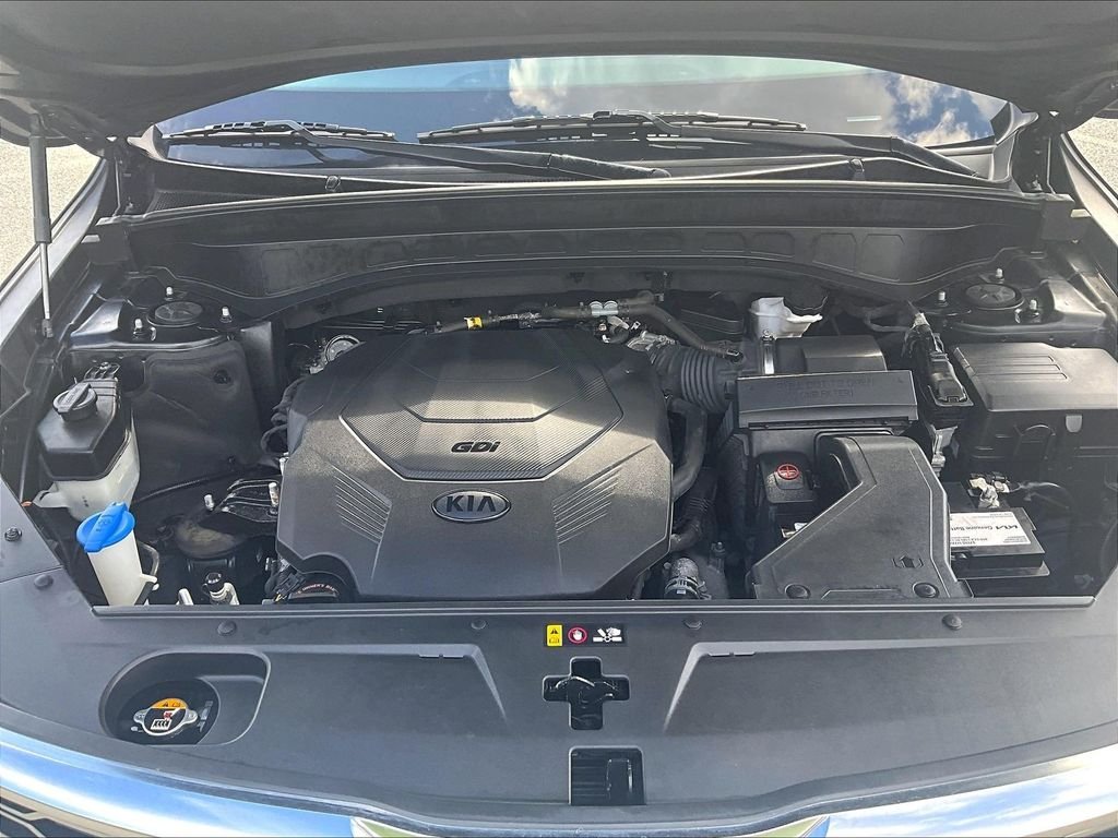 Used 2020 Black Kia S image 31
