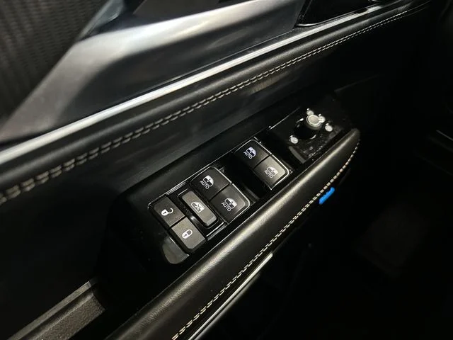 Used 2024 Black Jeep Series II image 16