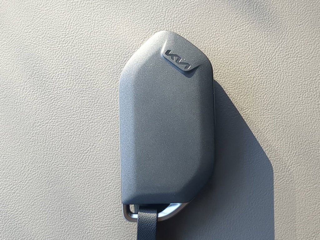 New 2026 Deep Chroma Blue Kia LXS image 36