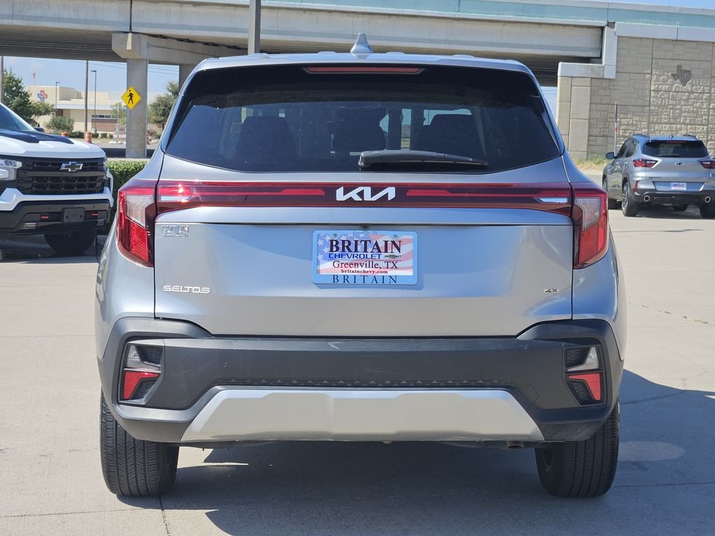Used 2024 Gray Kia LX image 5