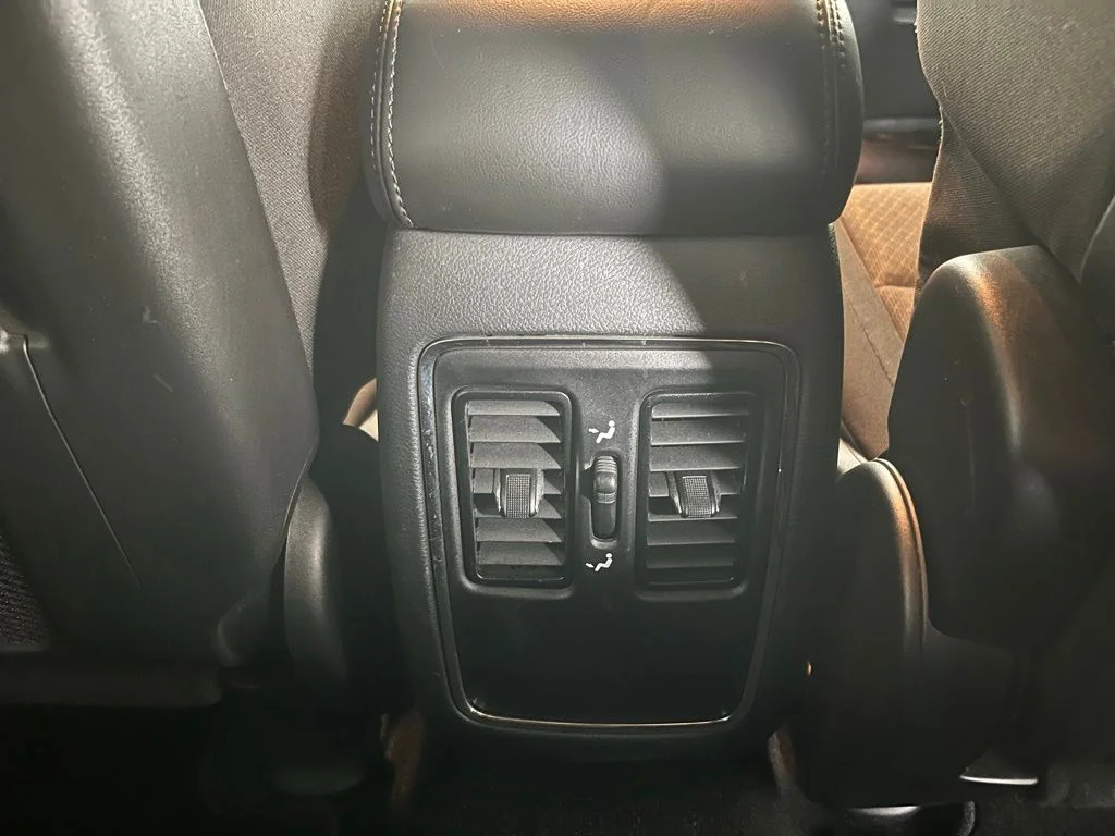 Used 2020 Black Jeep Laredo E image 22