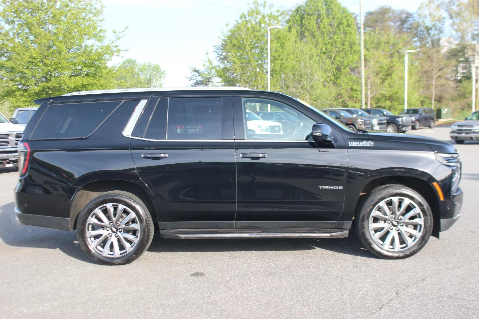 Used 2025 Black Chevrolet High Country image 8