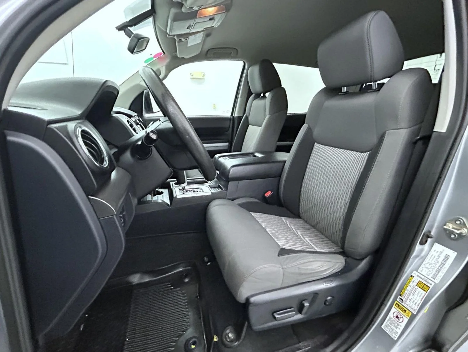 Used 2016 Silver Toyota SR5 image 10