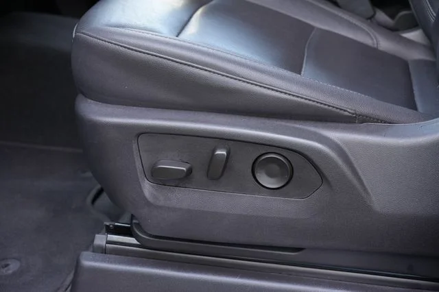 Used 2026 Silver GMC SLT image 12