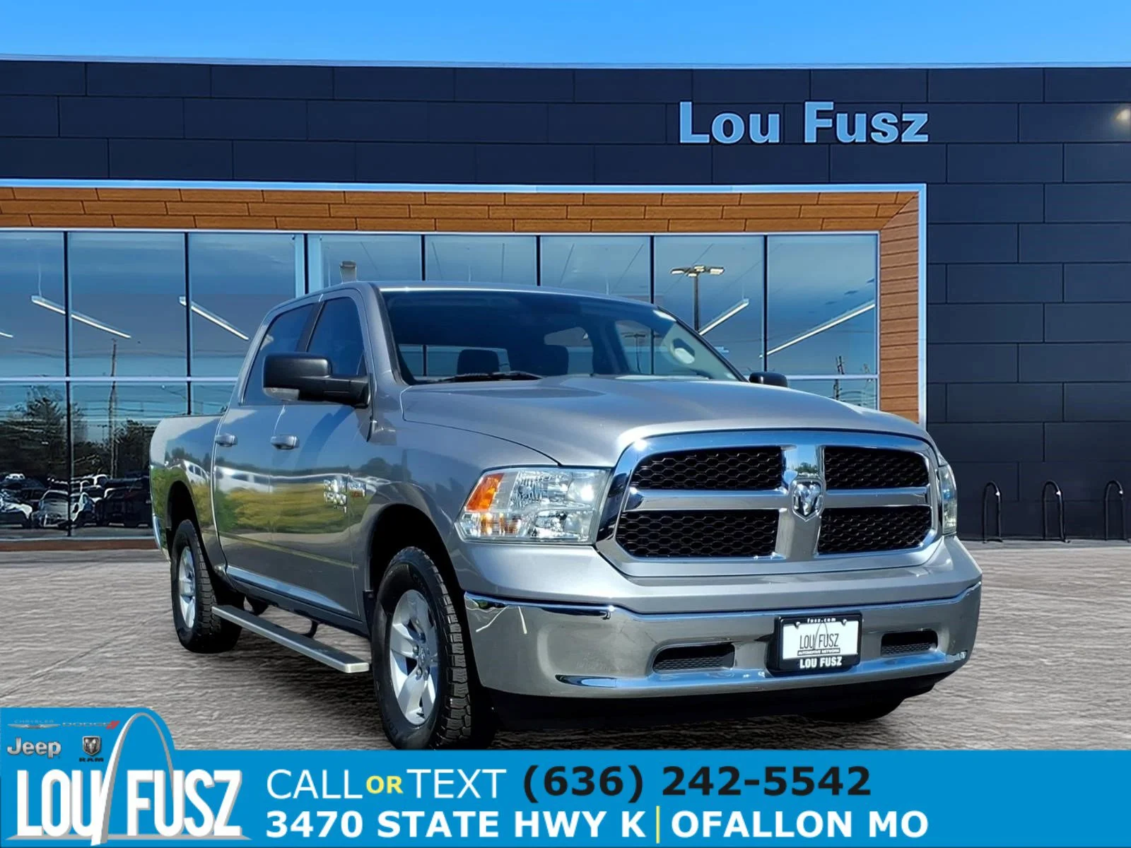 2019 RAM 1500 Classic SLT 4x4 Crew Cab 5'7's photo