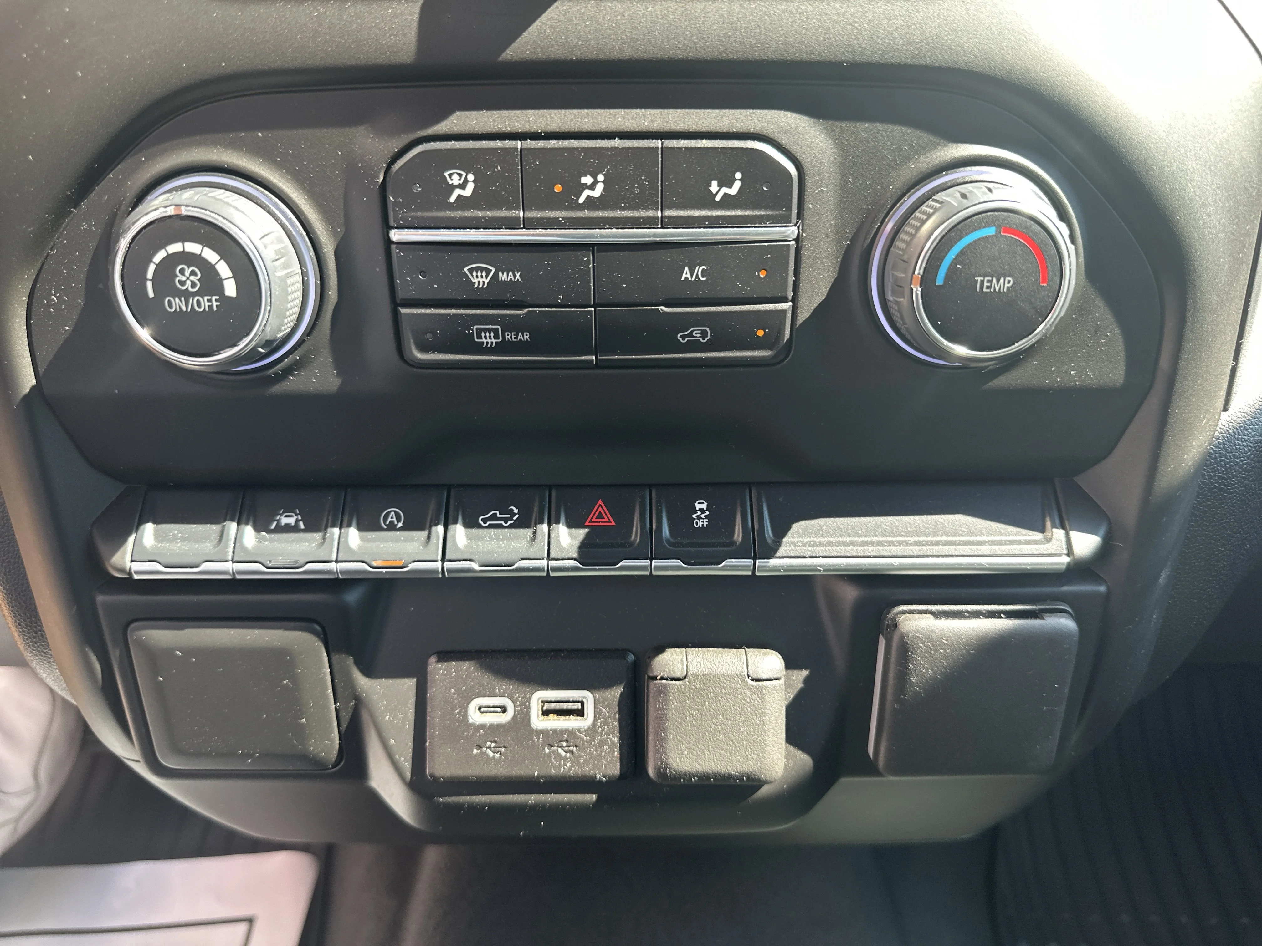 Used 2025 Slate Gray Metallic Chevrolet Custom image 15