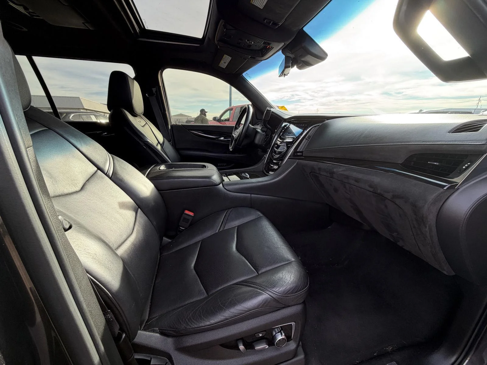 2017 Cadillac Escalade ESV Platinum - Photo 19