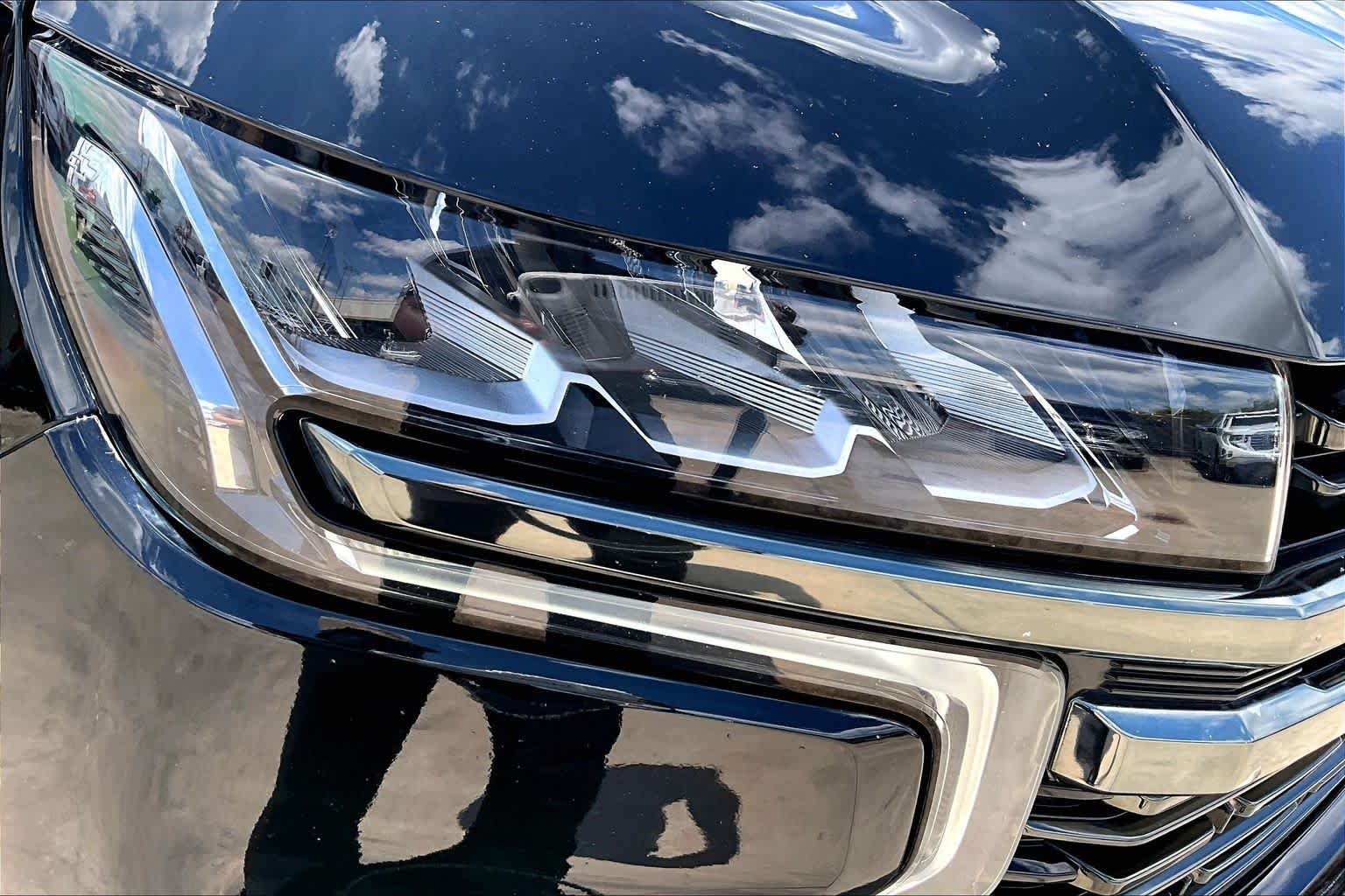 Used 2021 BLACK Chevrolet RST image 28