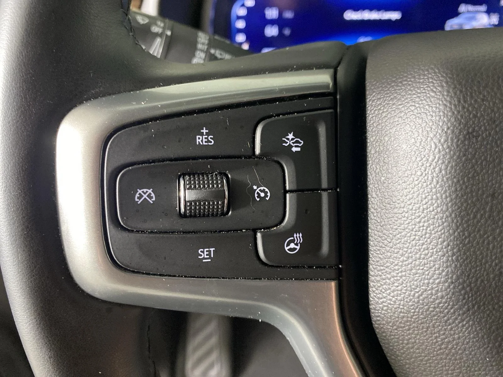 Used 2023 Iridescent Pearl Tricoat Chevrolet Premier image 15