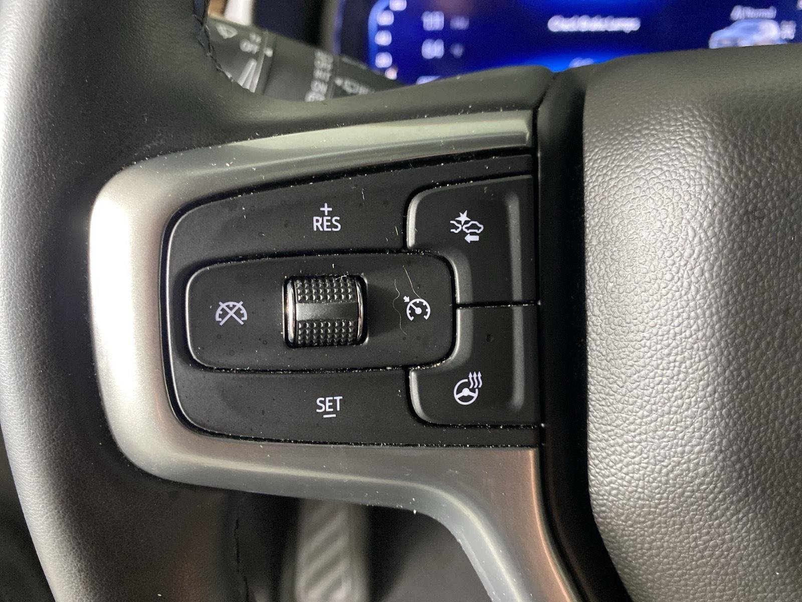 Used 2023 Iridescent Pearl Tricoat Chevrolet Premier image 15