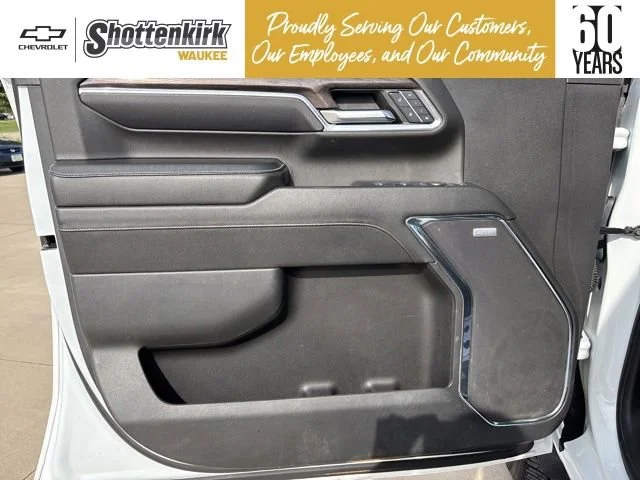 Used 2024 Summit White Chevrolet LTZ image 3