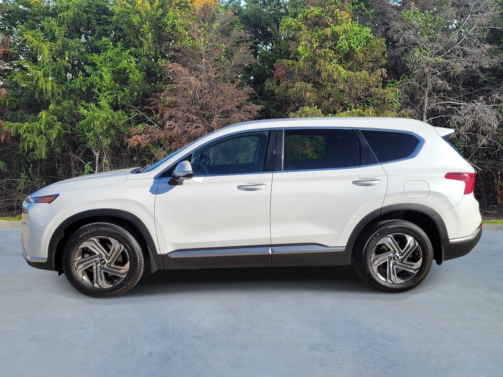Used 2021 Quartz White Hyundai SEL image 22