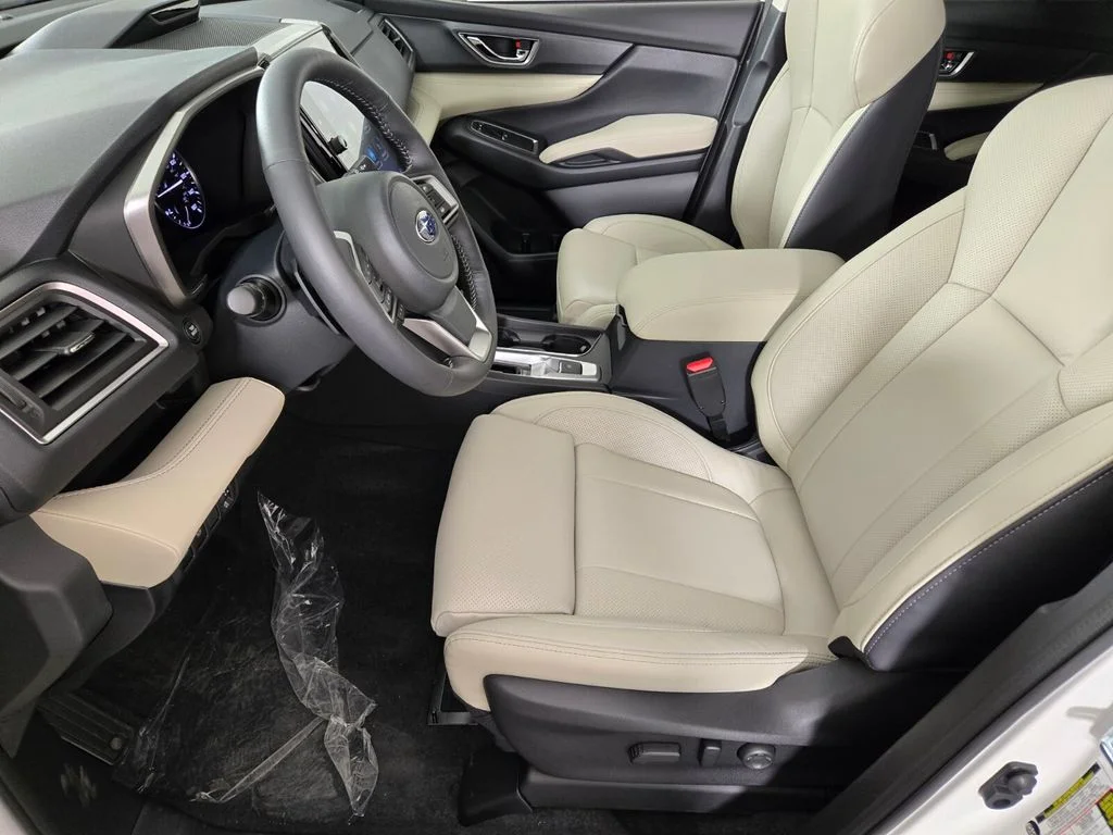 New 2026 CRYSTAL WHITE PEARL Subaru Limited 7-Passenger image 9