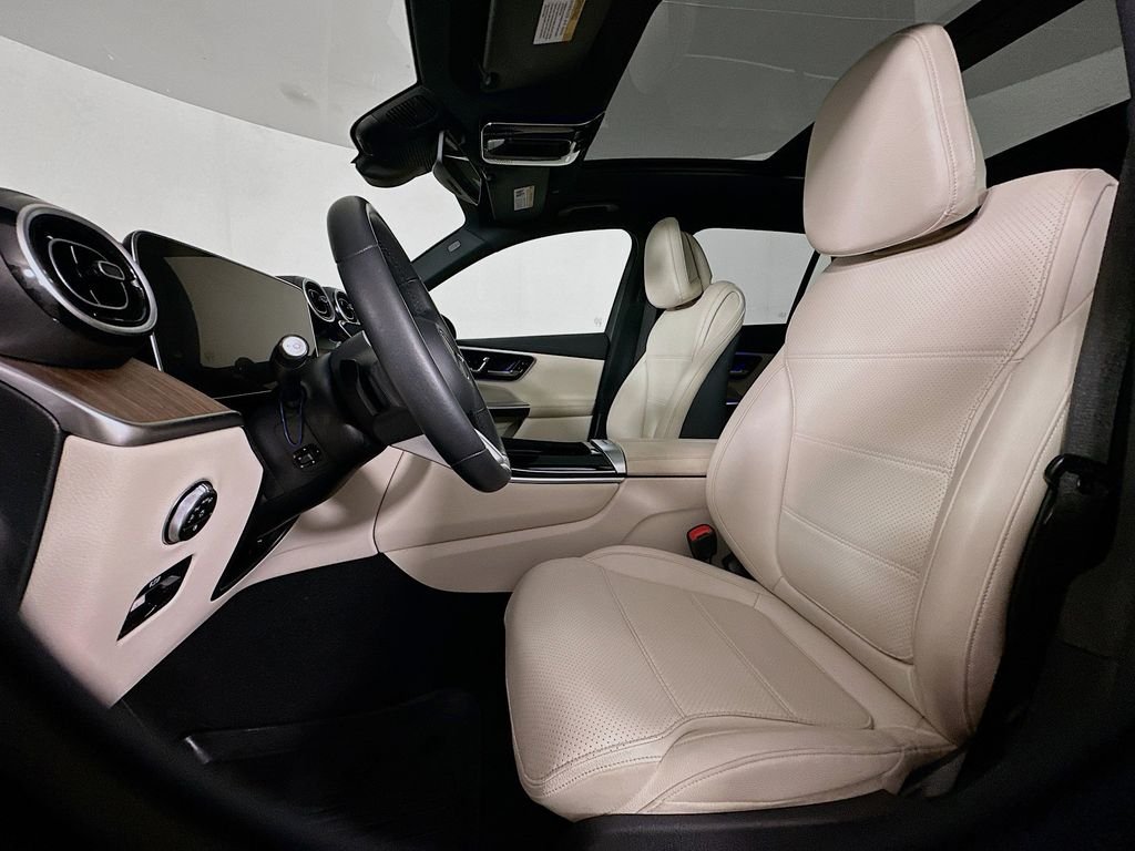 Certified Used 2024 Black Mercedes-Benz GLC 300 image 20