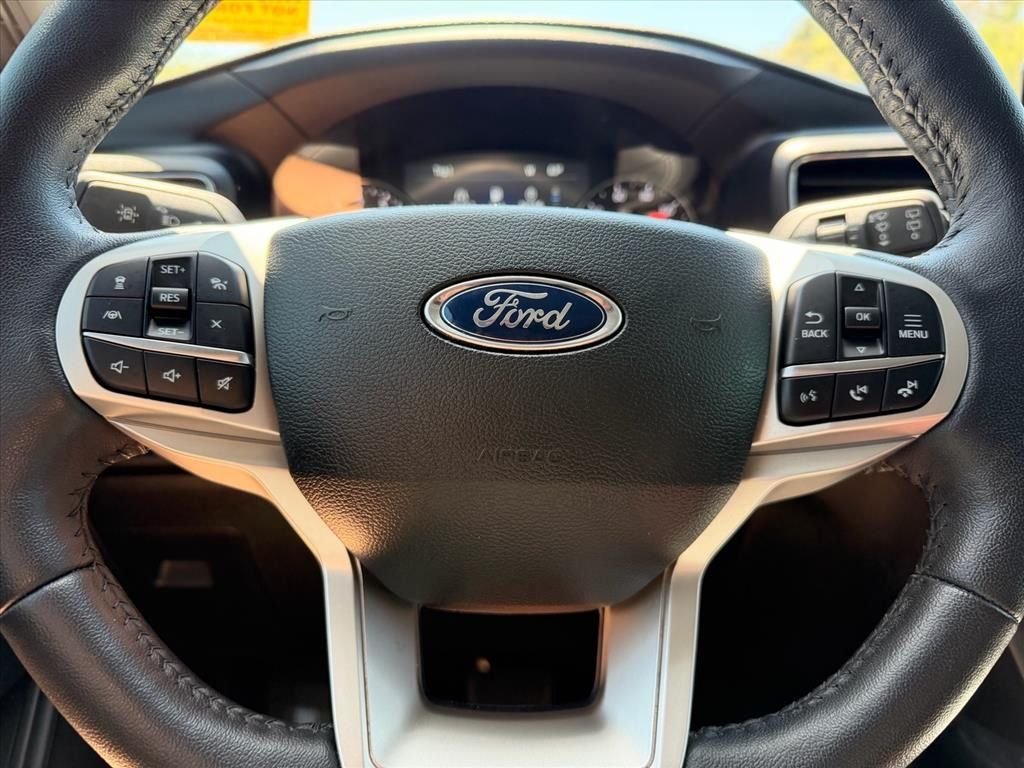 Used 2023 Silver Ford XLT image 19