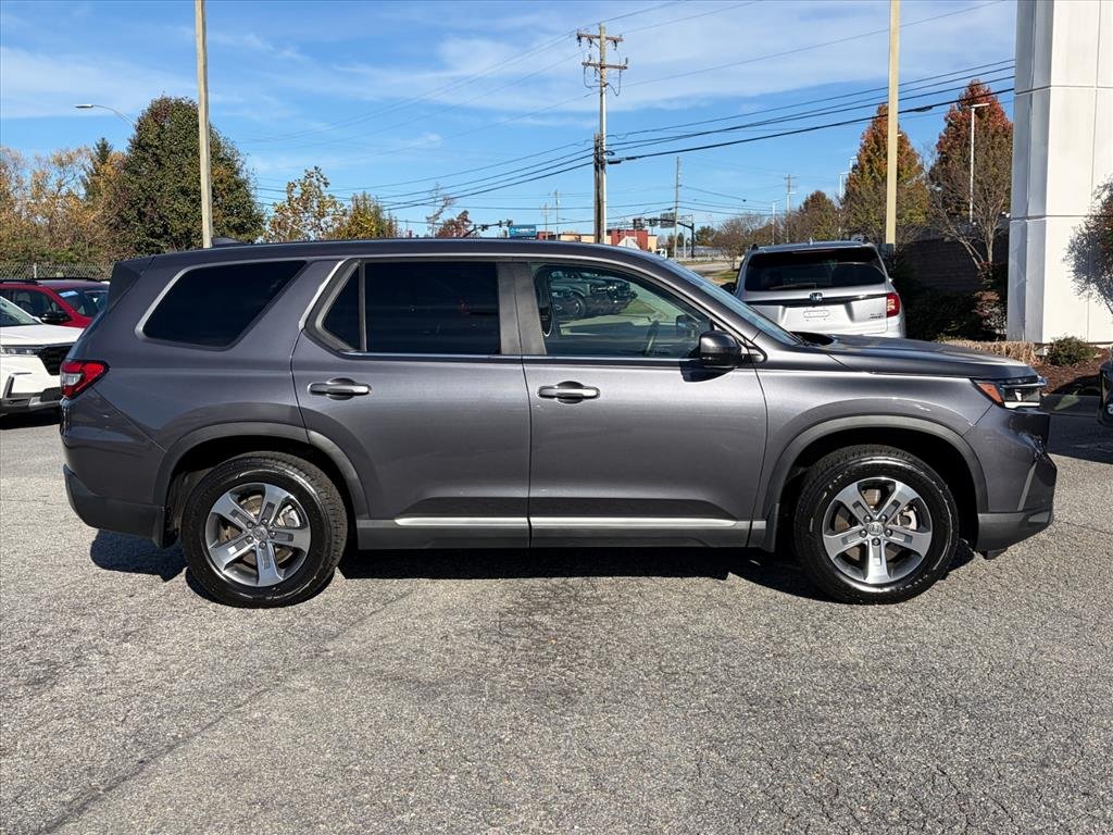 Used 2024 Modern Steel Metallic Honda EX-L w/Rear Captain