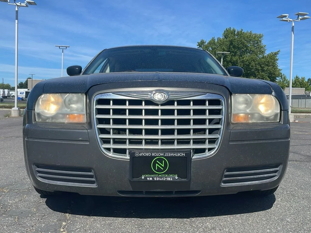Used 2008 Dark Titanium Metallic Clearcoat Chrysler LX image 25