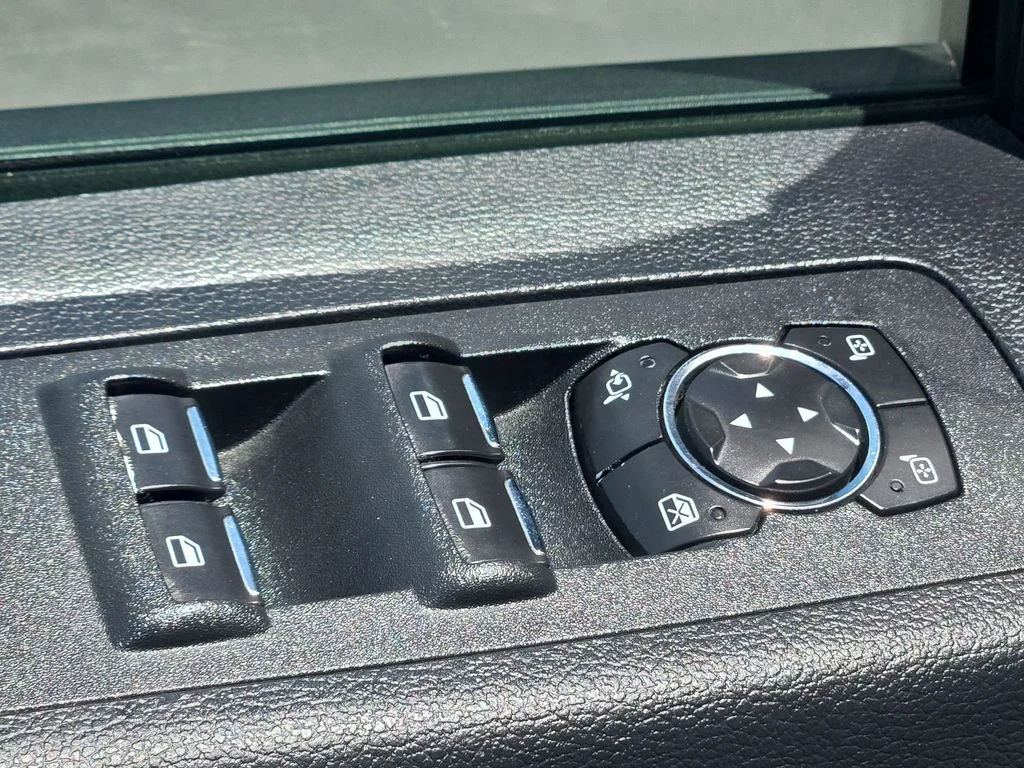 Used 2019 Green Ford Lariat image 29