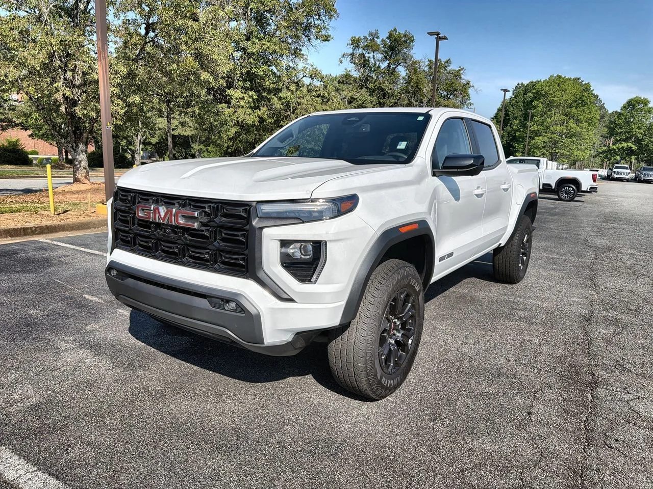 Used 2025 Summit White GMC Elevation image 4