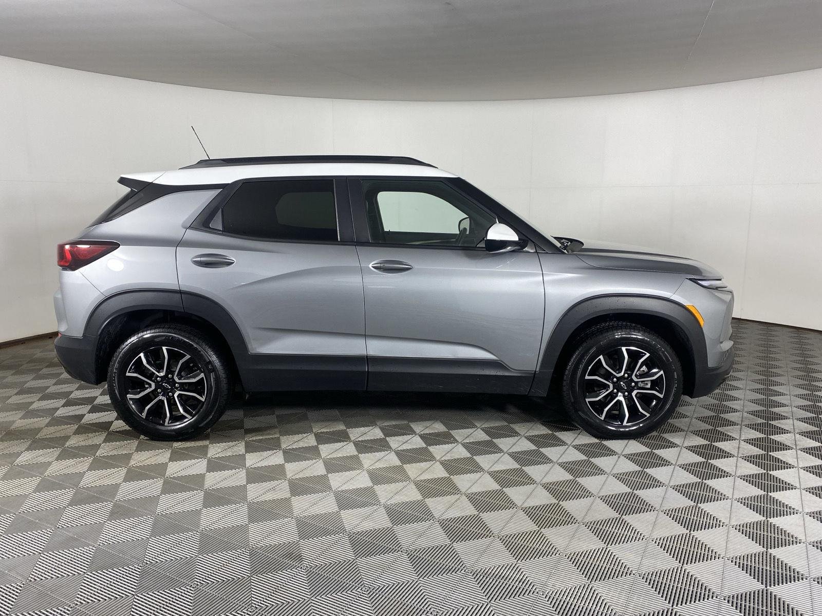 Used 2024 Sterling Gray Metallic Chevrolet ACTIV image 8