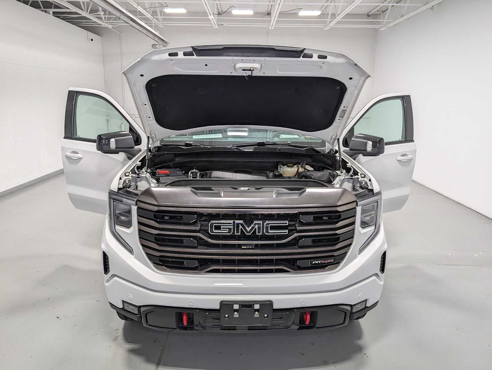 Used 2022 SUMMIT WHITE GMC AT4X image 9