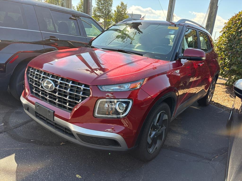 Used 2023 Ultimate Red Hyundai Limited image 3