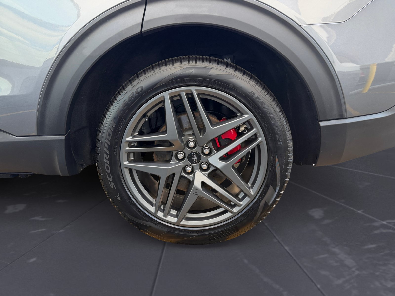 2025 Ford Explorer ST - Photo 46