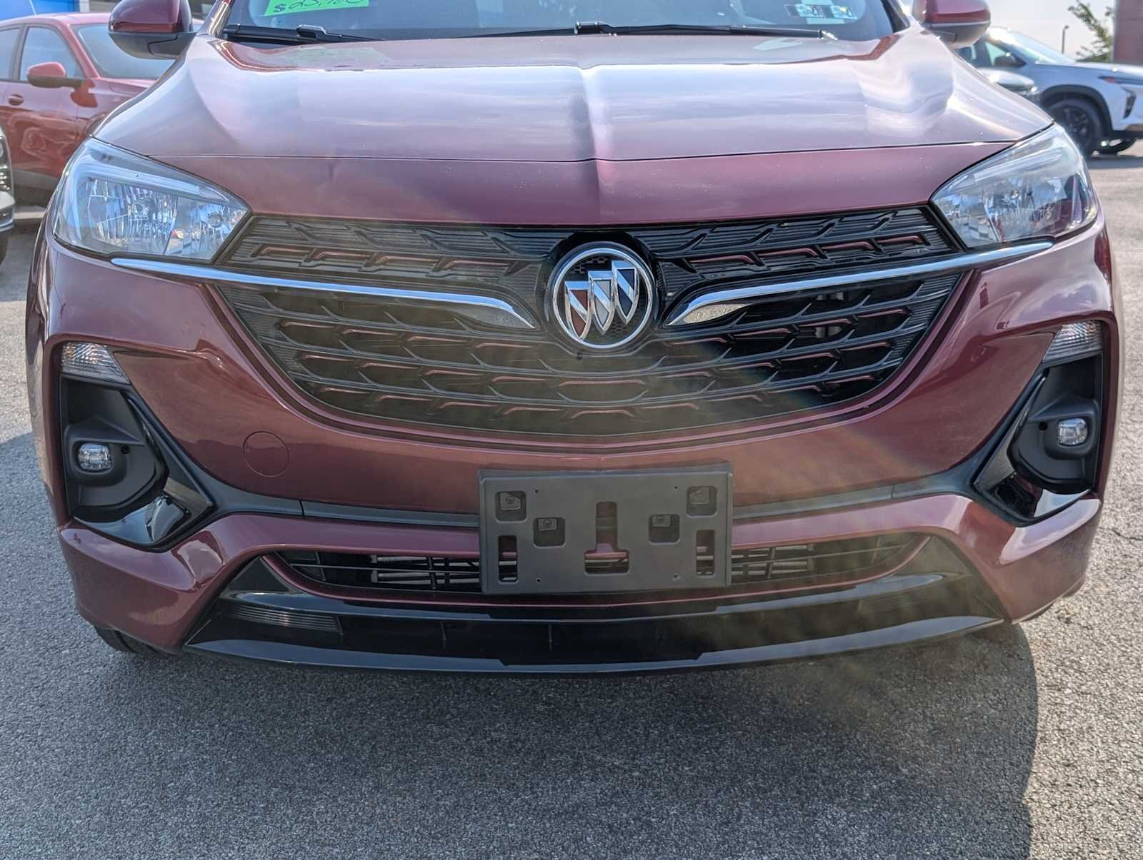 Used 2023 Cinnabar Metallic Buick Select image 2