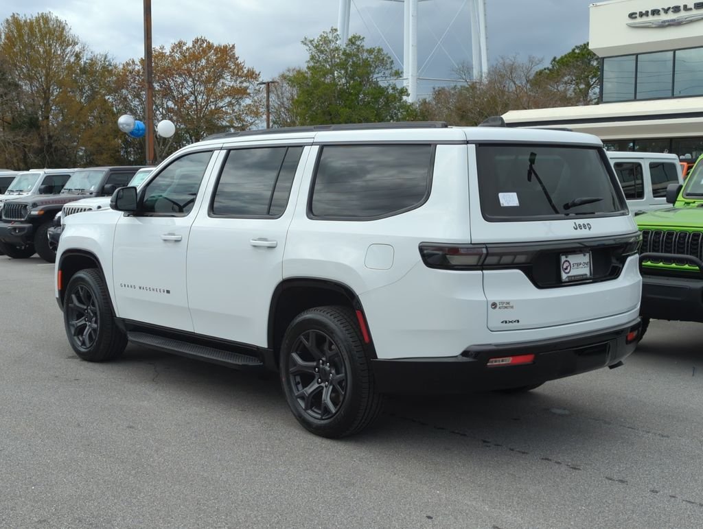 New 2026 Bright White Clear-Coat Exterior Paint Jeep Limited Altitude image 7