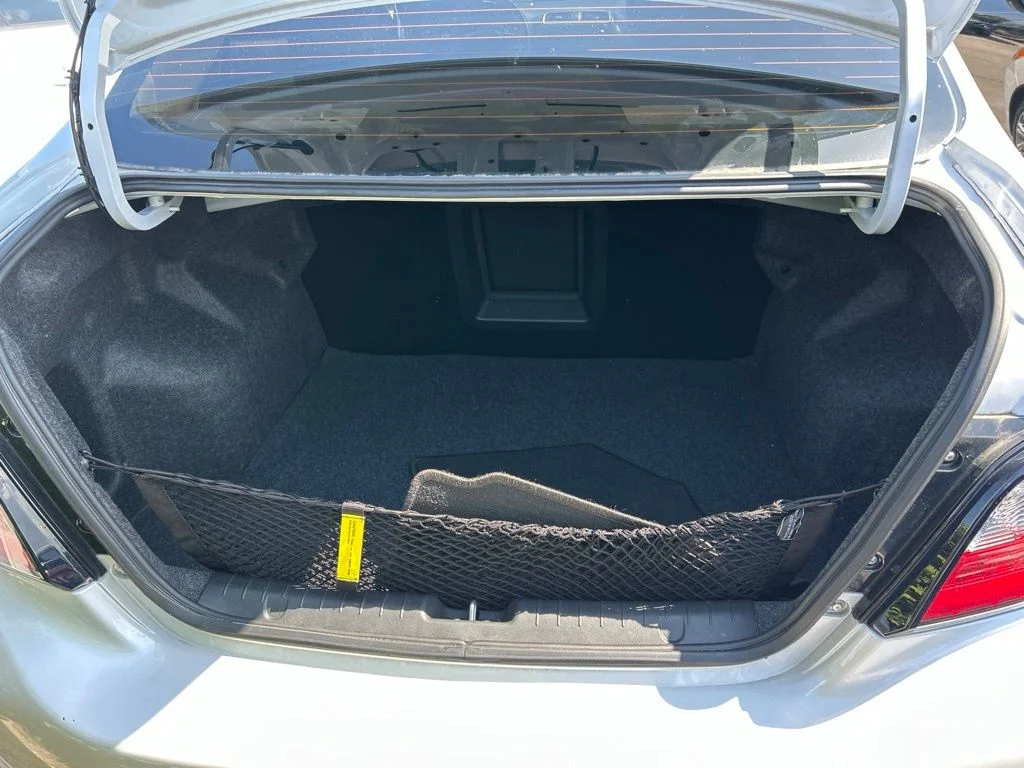 Used 2024 Silver Mitsubishi SE image 45