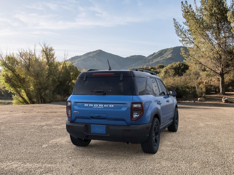 New 2025 Velocity Blue Metallic Ford Outer Banks® image 8