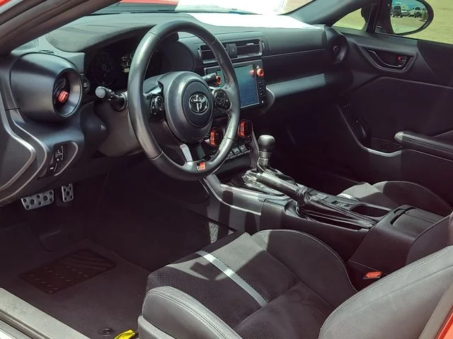 Used 2022  Toyota Premium image 13