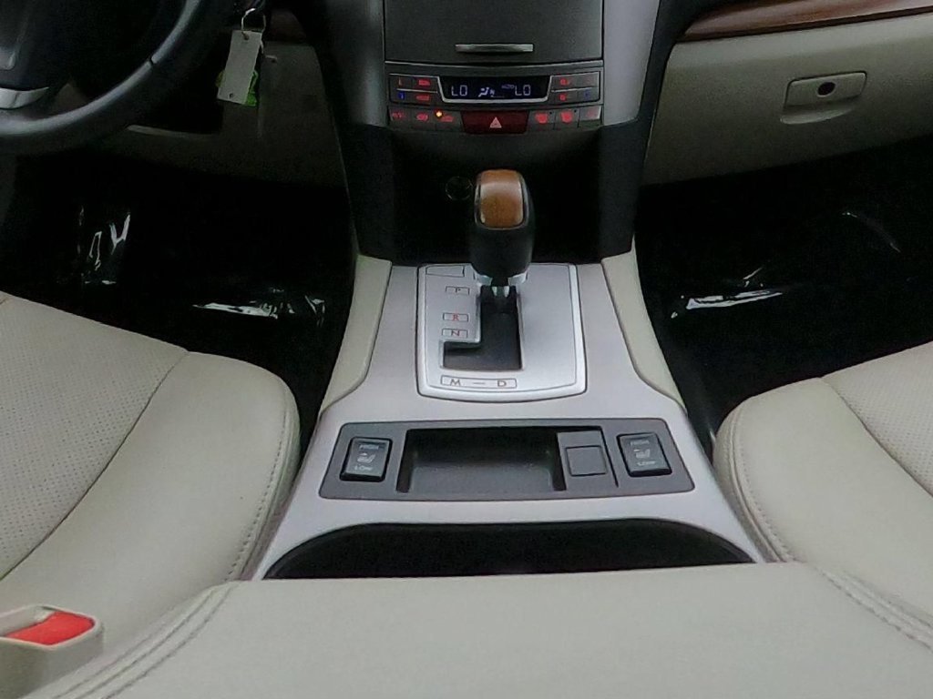 Used 2013 Satin White Pearl Subaru 2.5i image 31