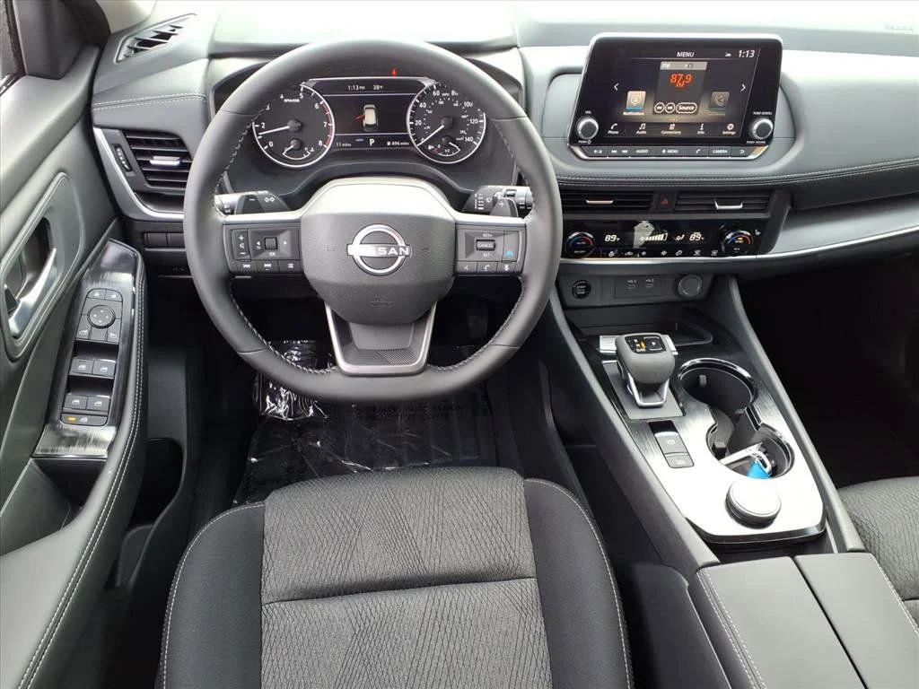 2026 Nissan Rogue SV - Photo 9