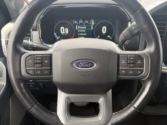 Used 2022 White Ford Lariat image 27