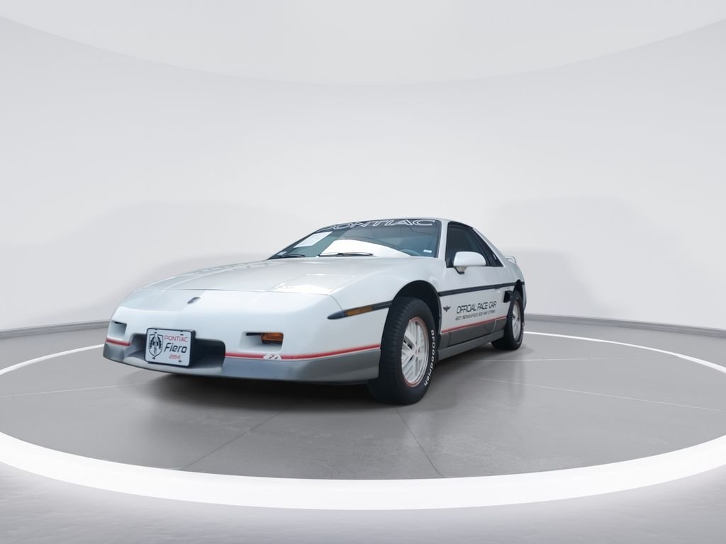 Used 1984  Pontiac SE image 4
