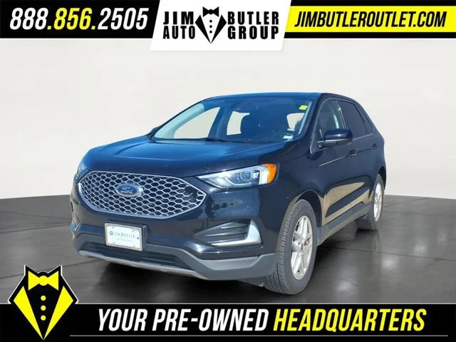 Used 2024  Ford SEL image 1