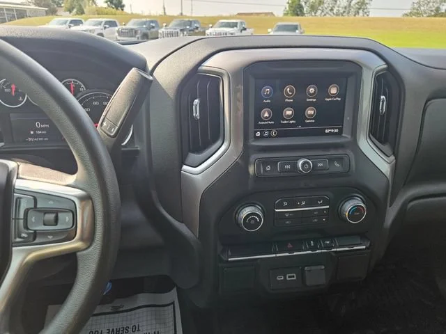 Used 2022 SILVER ICE METALLIC Chevrolet Work Truck image 17