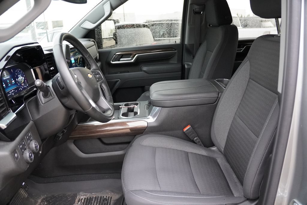 Certified Used 2025 Sterling Gray Metallic Chevrolet LT image 4