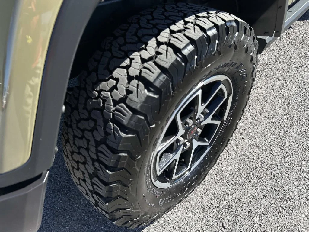 Used 2025 Green Jeep Rubicon image 19
