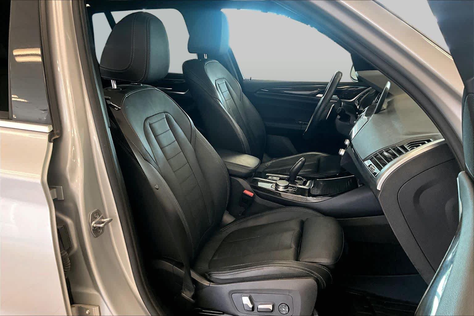 Used 2019 Glacier Silver Metallic BMW xDrive30i image 8