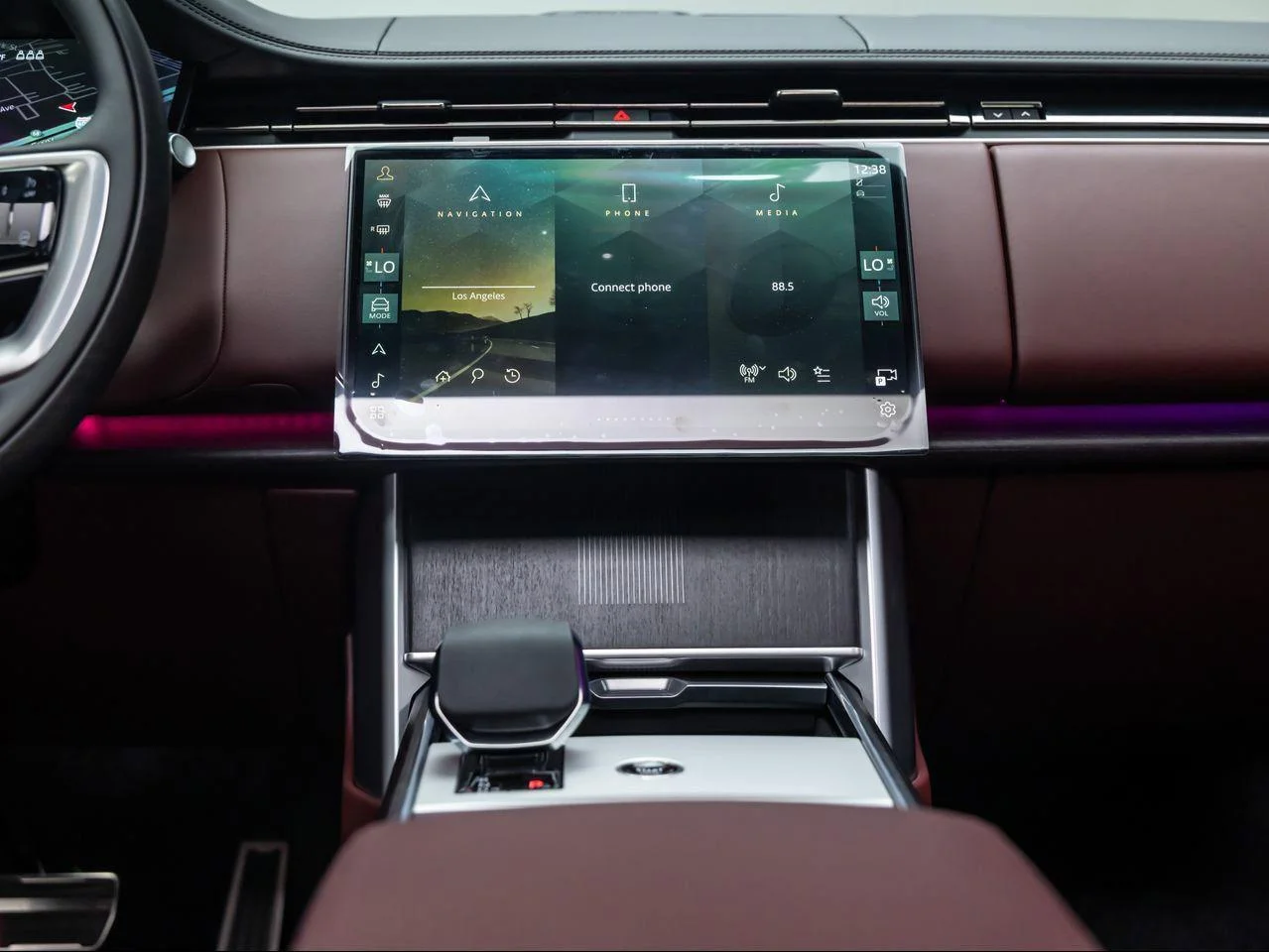 New 2026 Ethereal Frost Satin Land Rover Autobiography LWB image 29
