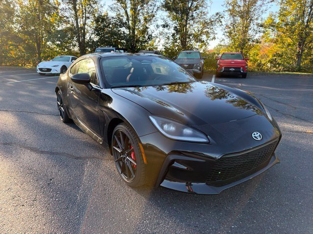 New 2027 Raven Toyota  Premium AT image 3