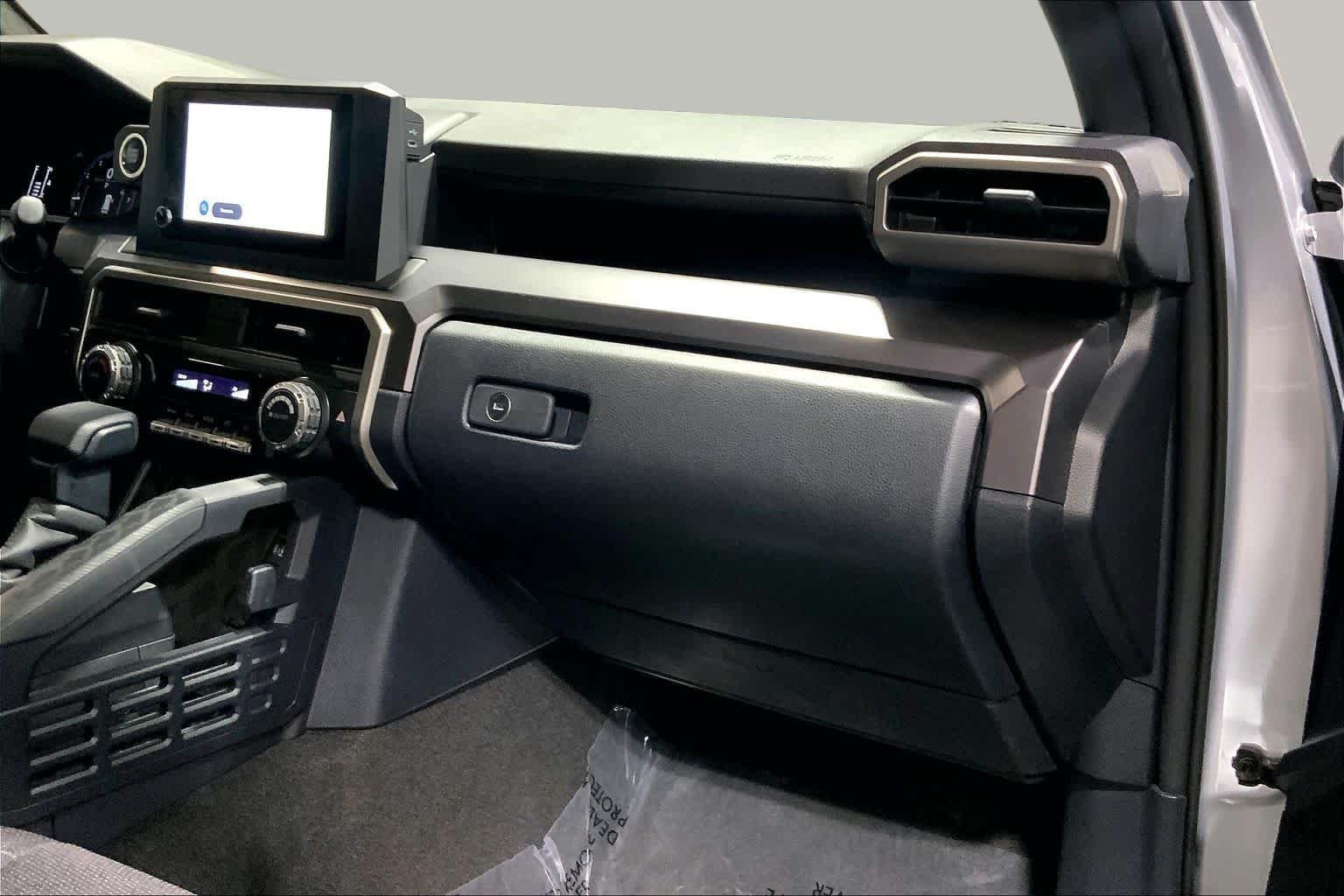 Used 2025 Cutting Edge Toyota SR5 image 19