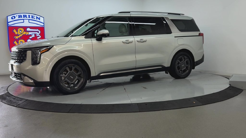 Used 2025 Ivory Kia SX image 8