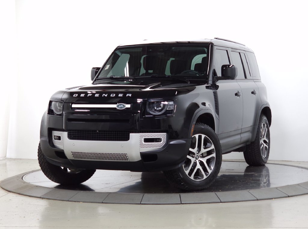 Certified Used 2025 Black Land Rover S image 1