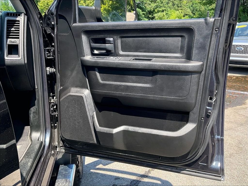 Used 2018 Gray Ram Sport image 26