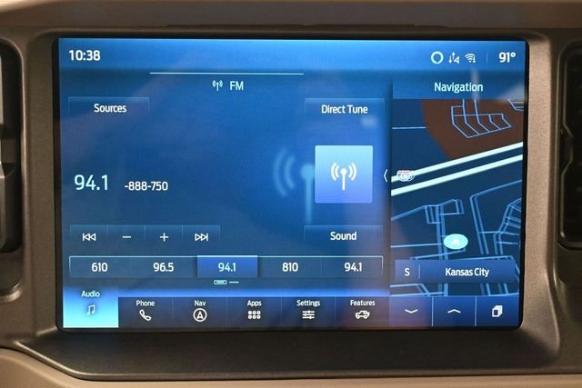 Used 2024 Red Ford Wildtrak image 19